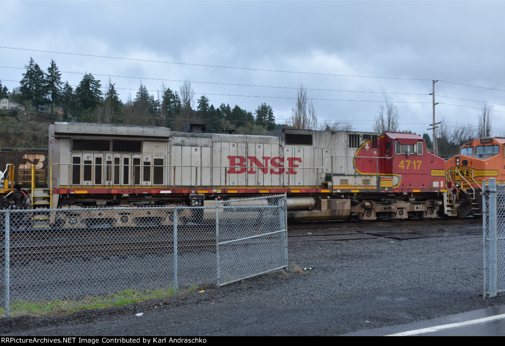 BNSF 4717